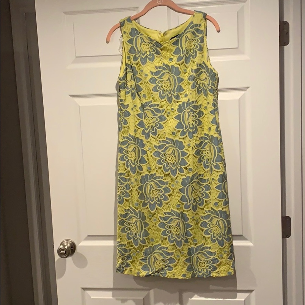 Leslie Fay size 8 lace dress